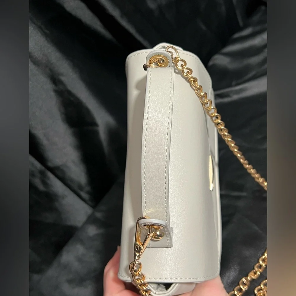 Bella Russo - Womens Light Grey Crossbody Purse